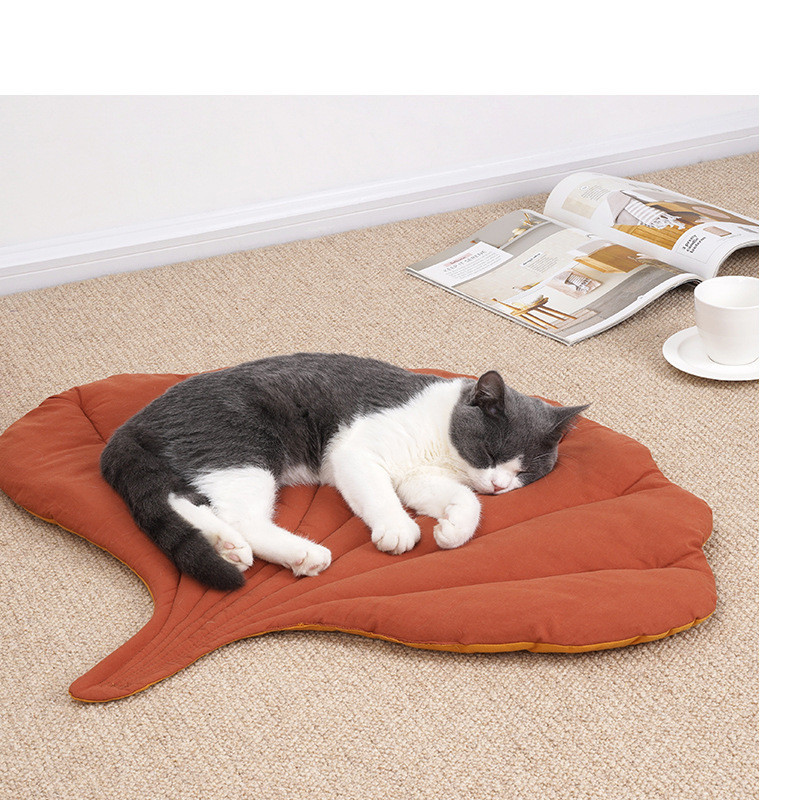 Leaf Shape Soft Dog Bed Mat Soft Crate Pad Machine Washable Mattress for Large Medium Small Dogs and Cats Kennel Pad - Image 4